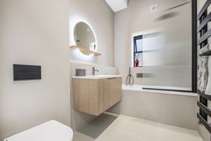 Photo 8- click for photo gallery